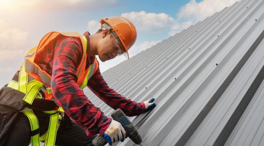 Owens Corning roofing contractor in Whittaker, MI